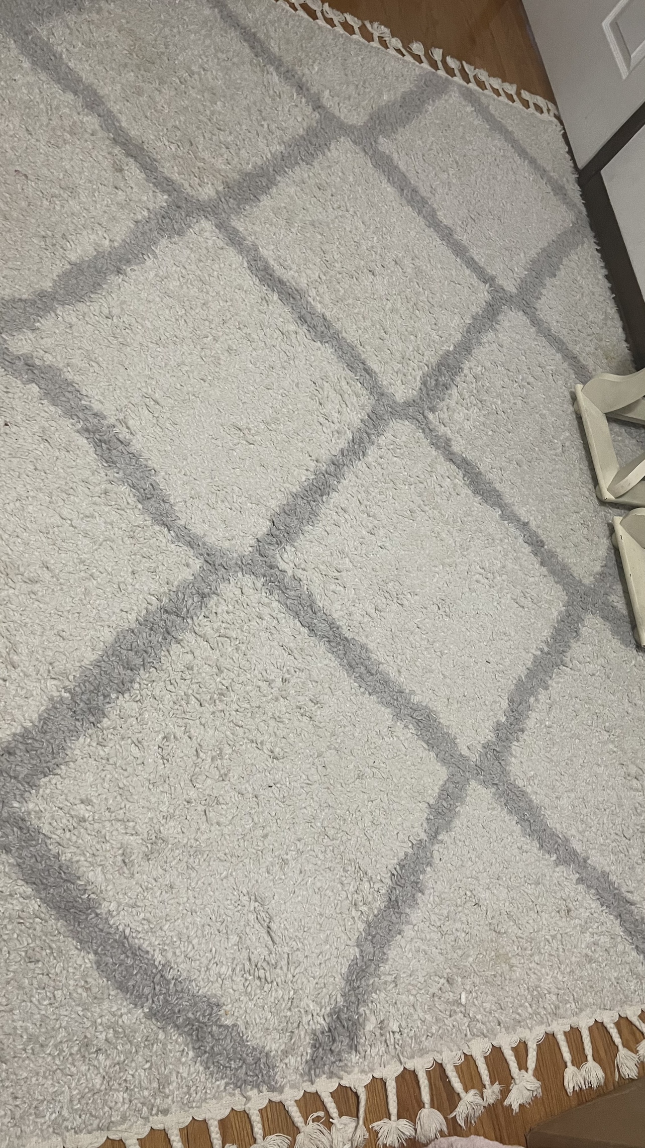 White and Gray Rug - photo 2