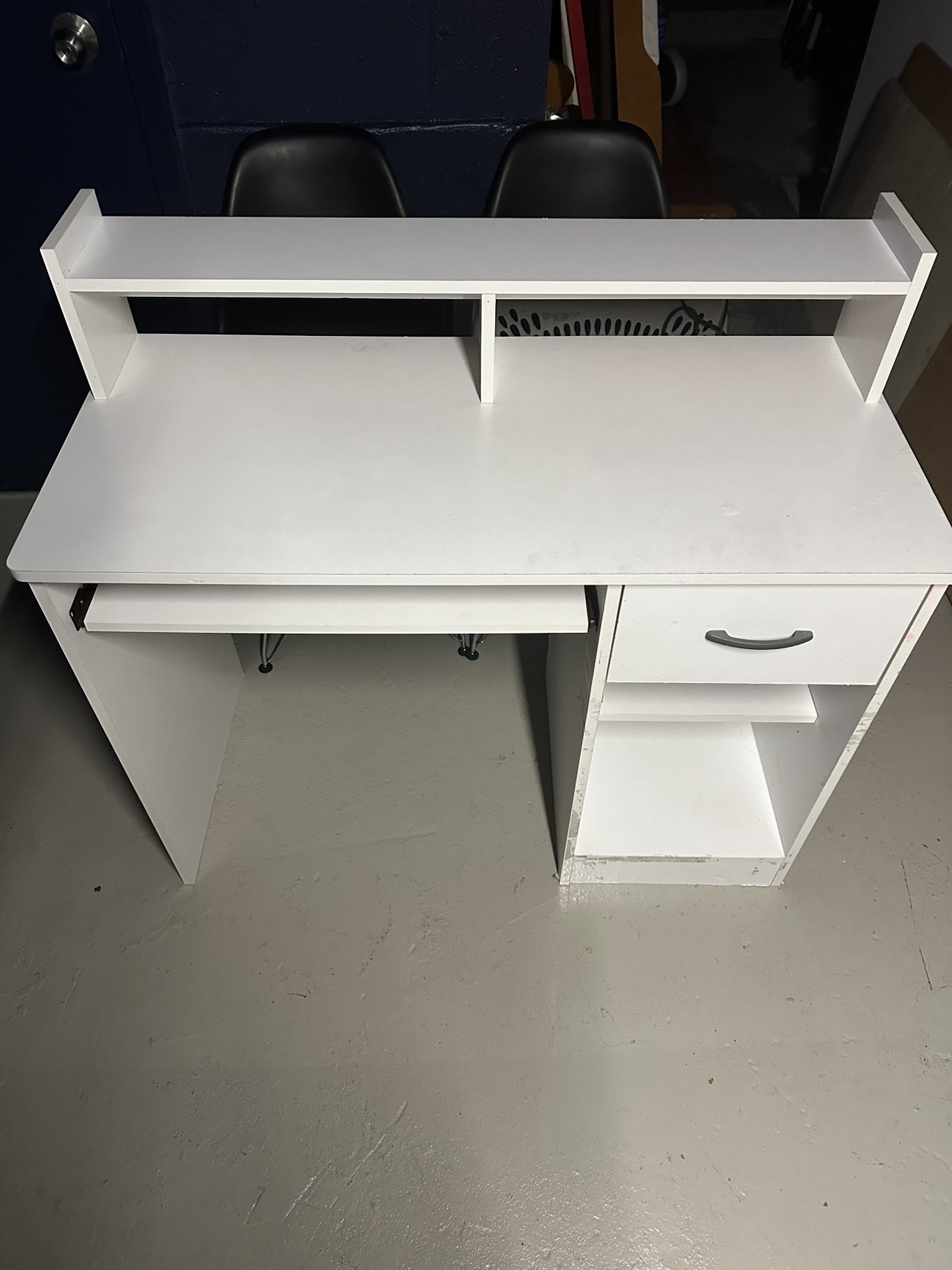 White Computer Desk - photo 2