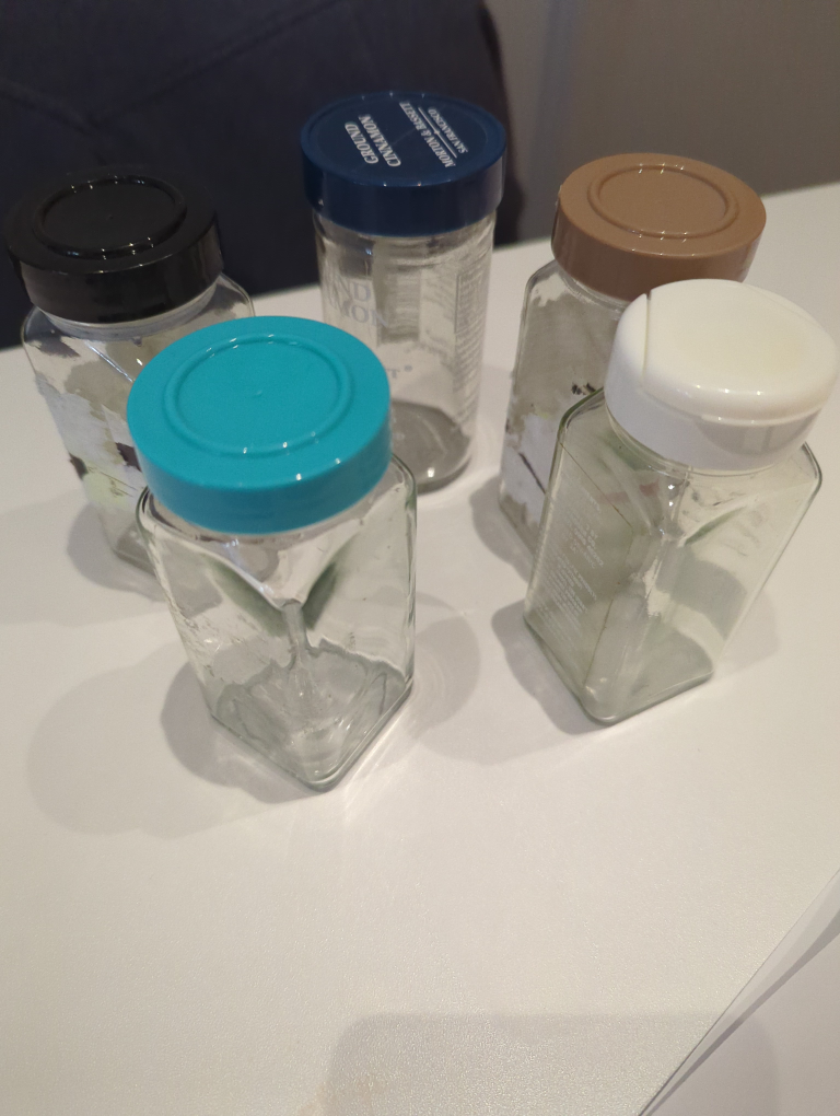 free spice jars empty