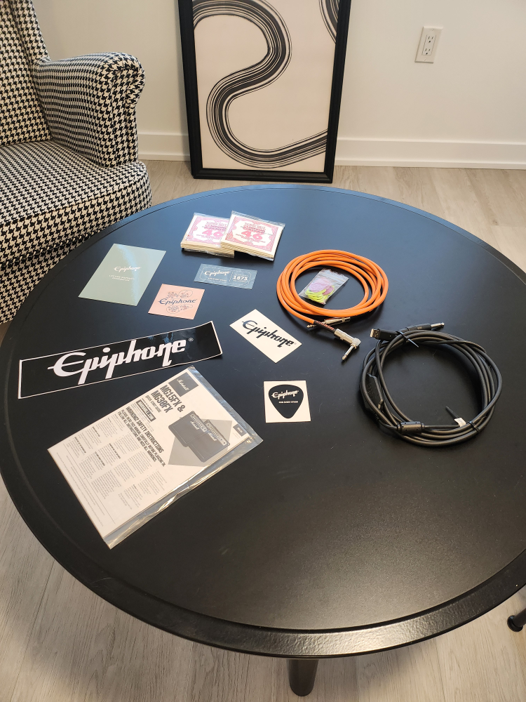 MOVING SALE - Epiphone Les Paul Guitar and Marshall MG15FX Amp - photo 5