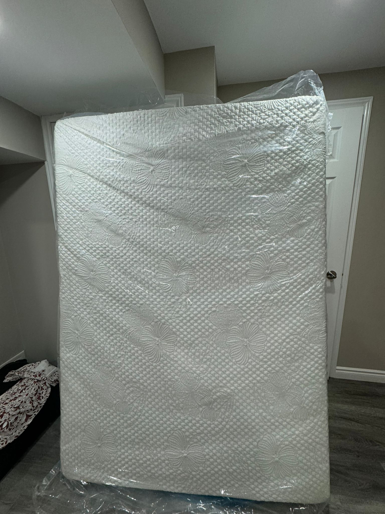 Brand New - 10 inch Full/Double size memory foam mattr - photo 3