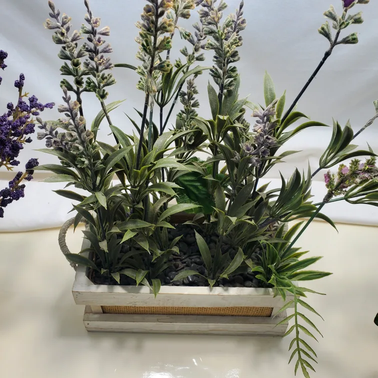 Fake flowers in pots image indicator(10)