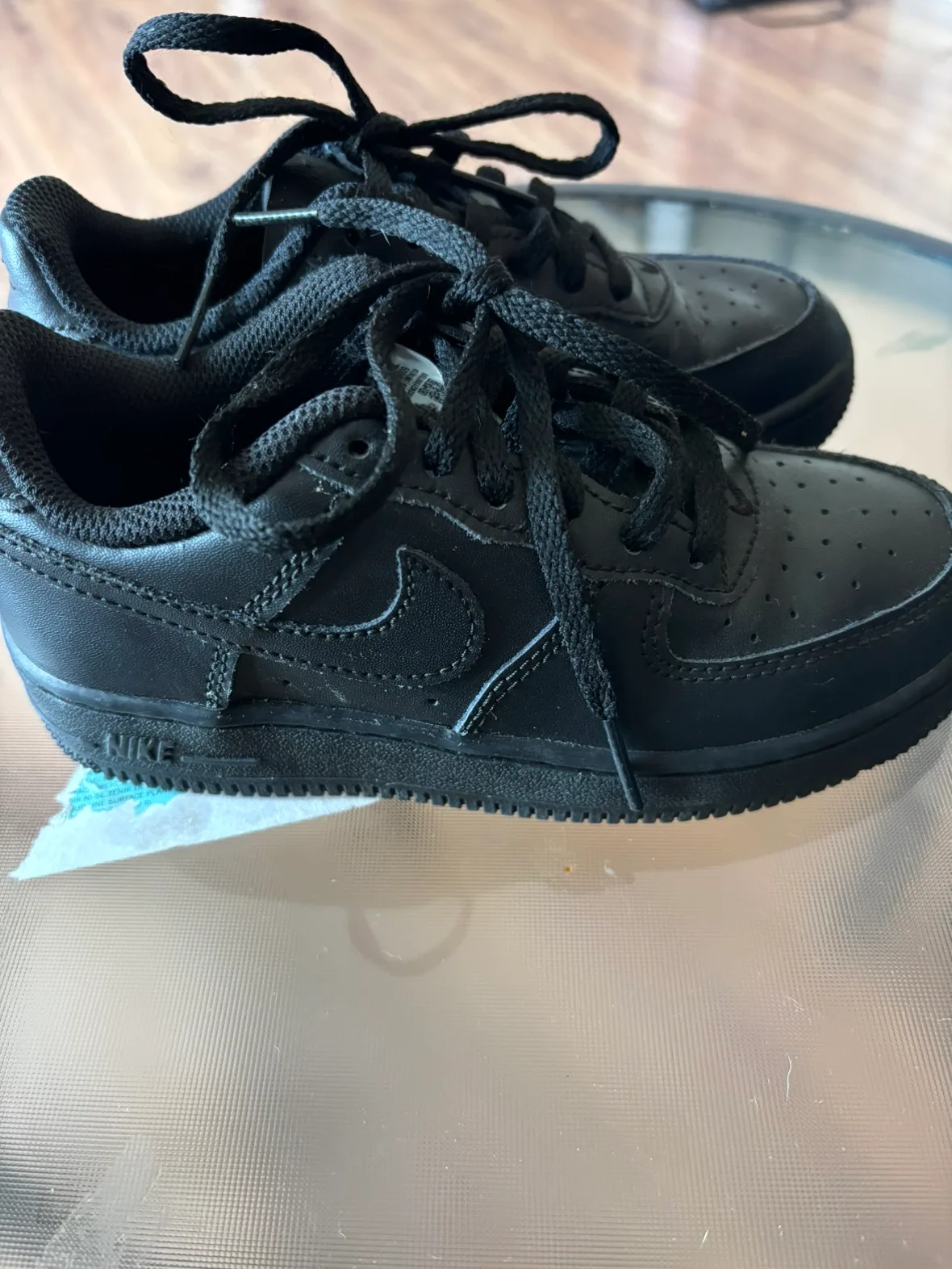 Nike Air Force 1 Size 11.5Y image indicator(2)