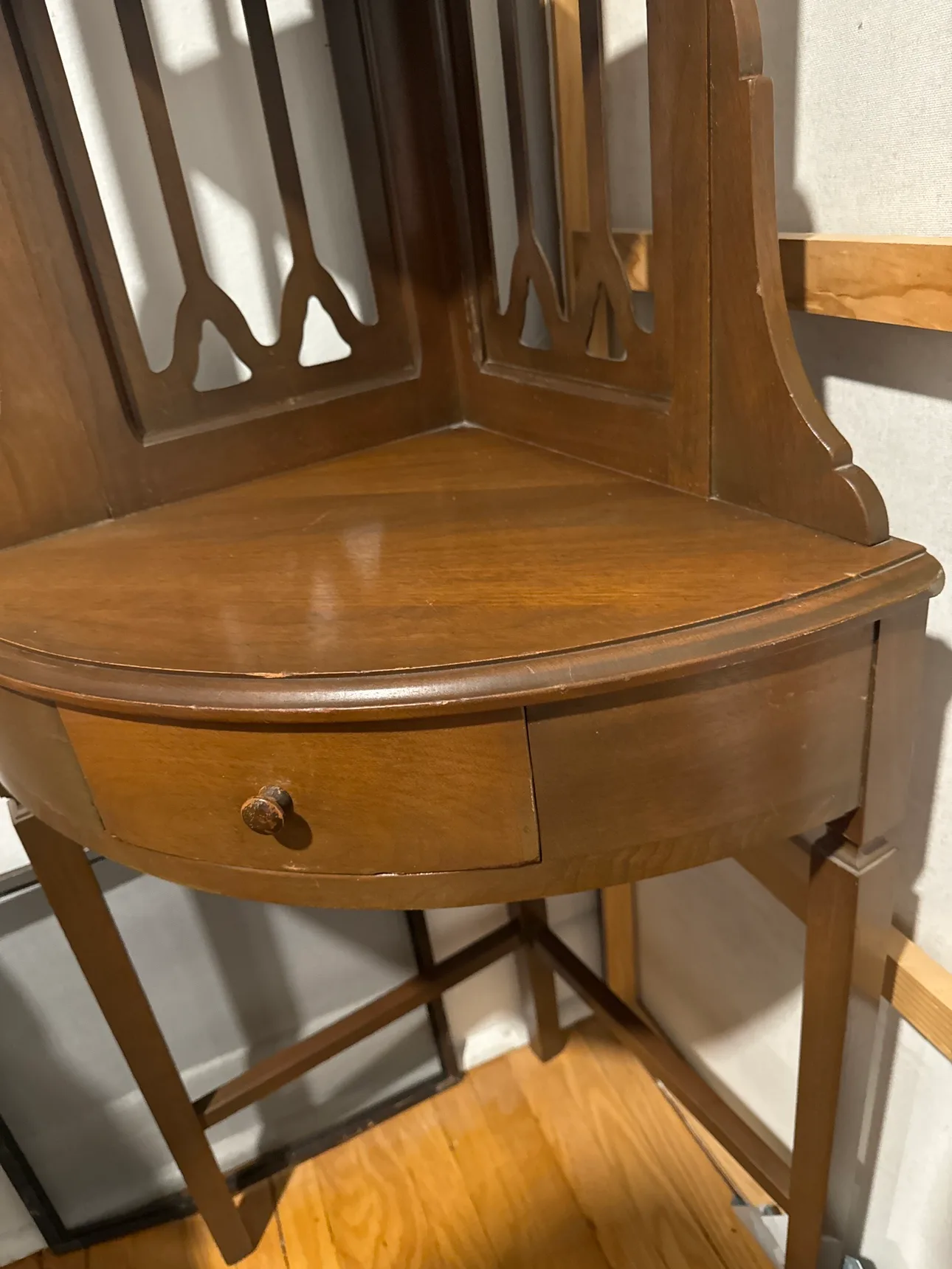 Corner wooden Shelf #moving sale #must go asap image indicator(3)