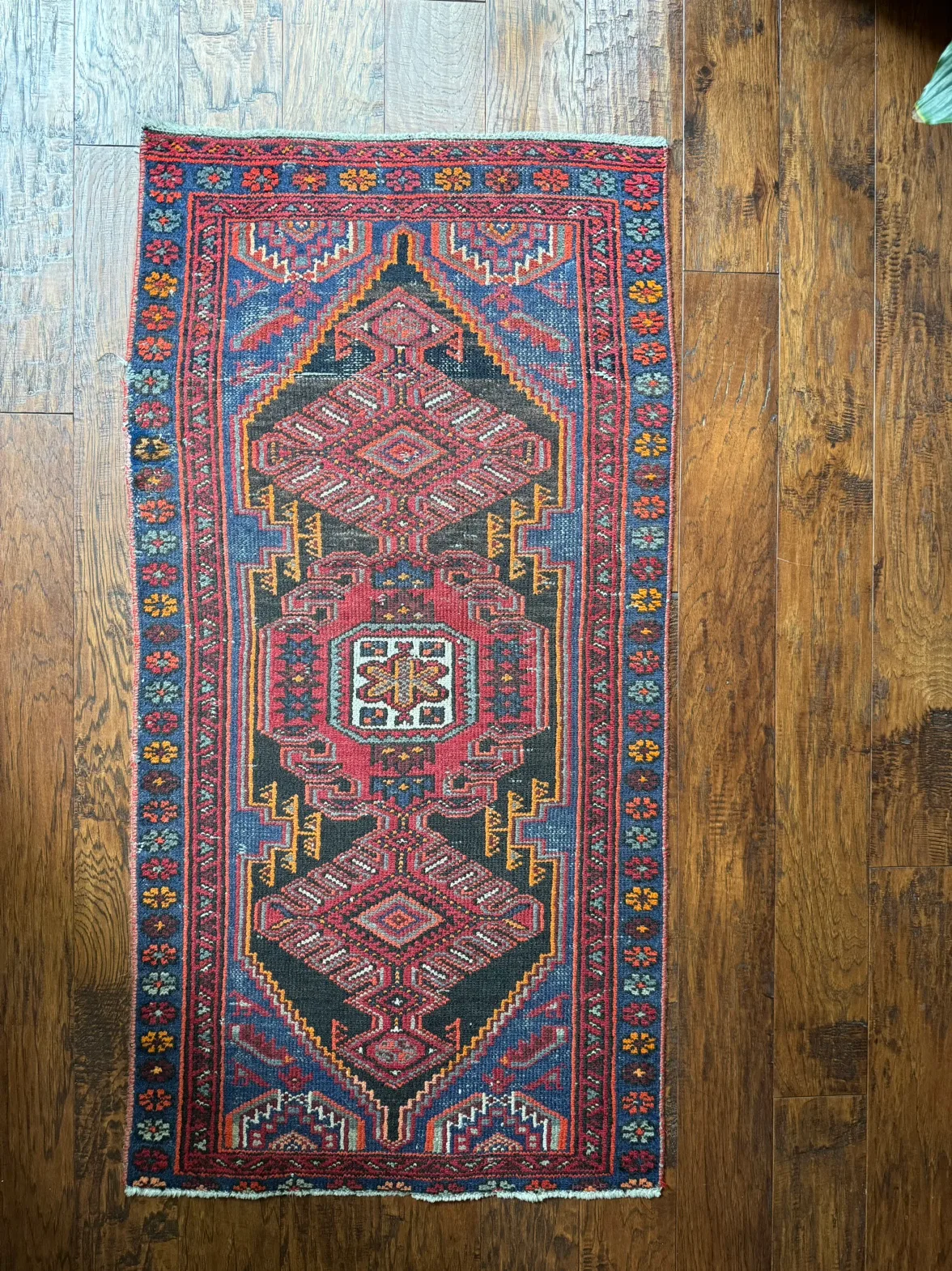Authentic Persia rug thumbnail