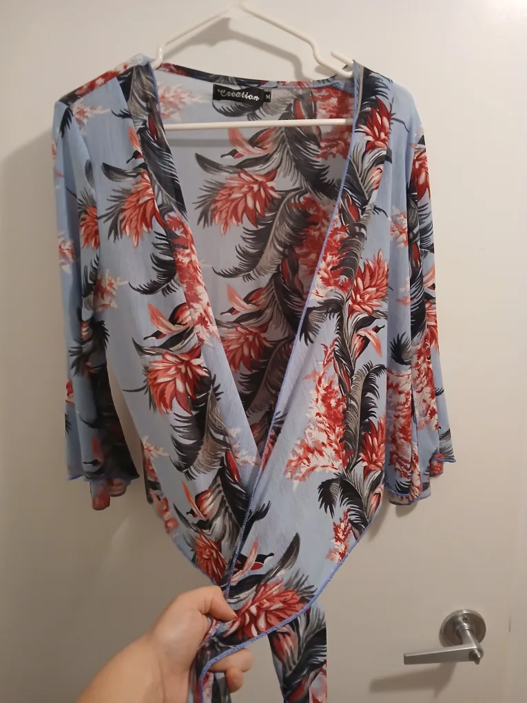 Floral Print Top/Cardigan, size medium (M) image indicator(6)