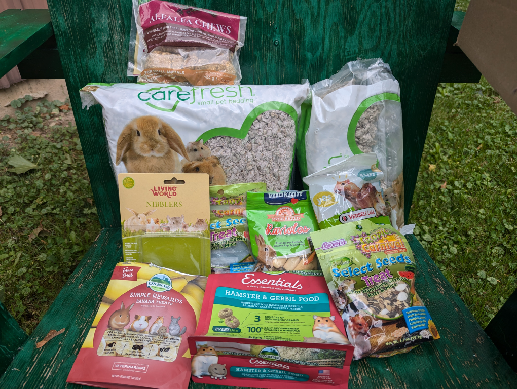 Hamster / small animal Treats, food, and bedding