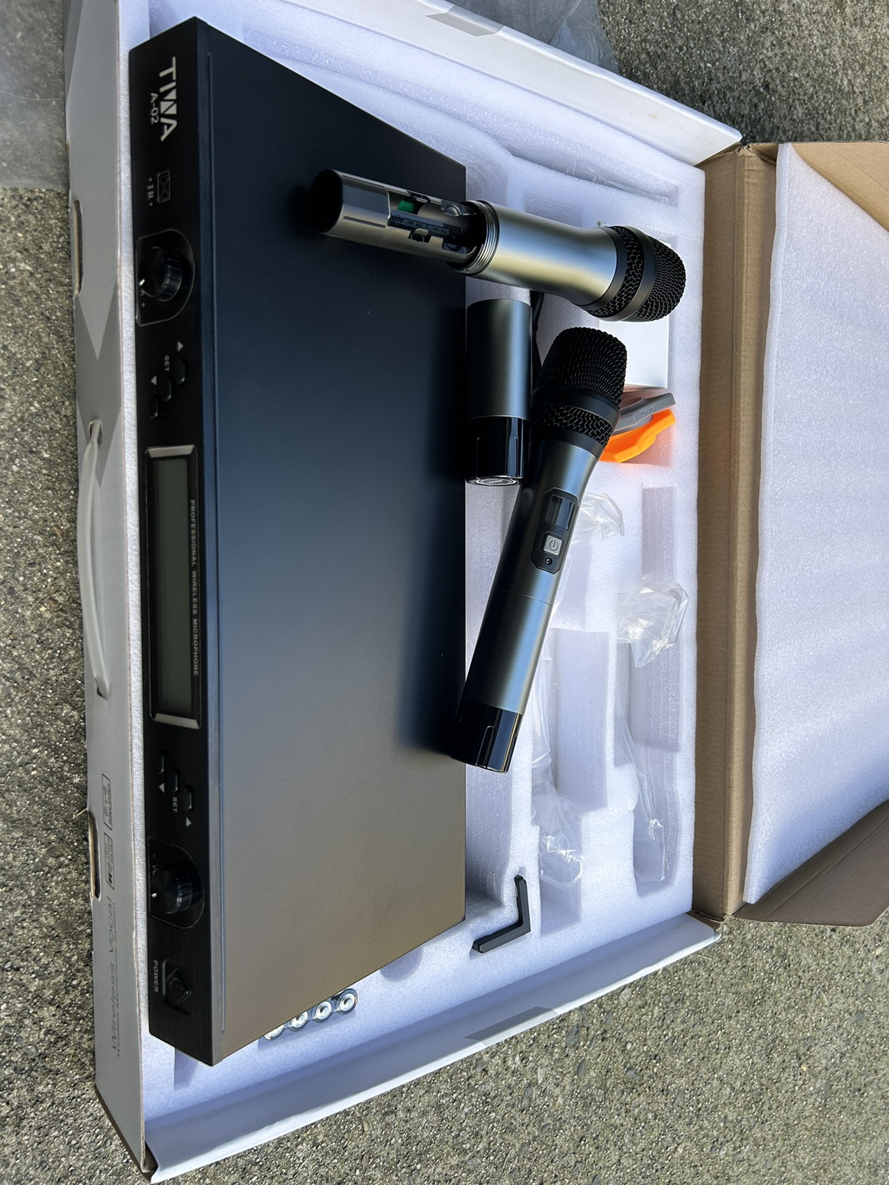 TIWA Wireless Microphone System - photo 5