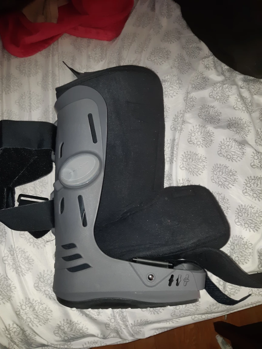 Aircast Walking Boot