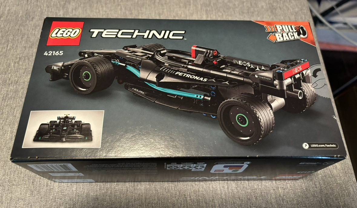 LEGO Technic Mercedes-AMG F1 W14 E Performance Pull-Back - photo 2