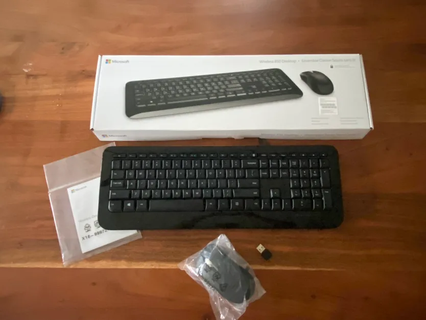 Microsoft 850 Wireless Desktop Keyboard and Mouse Set image indicator(2)