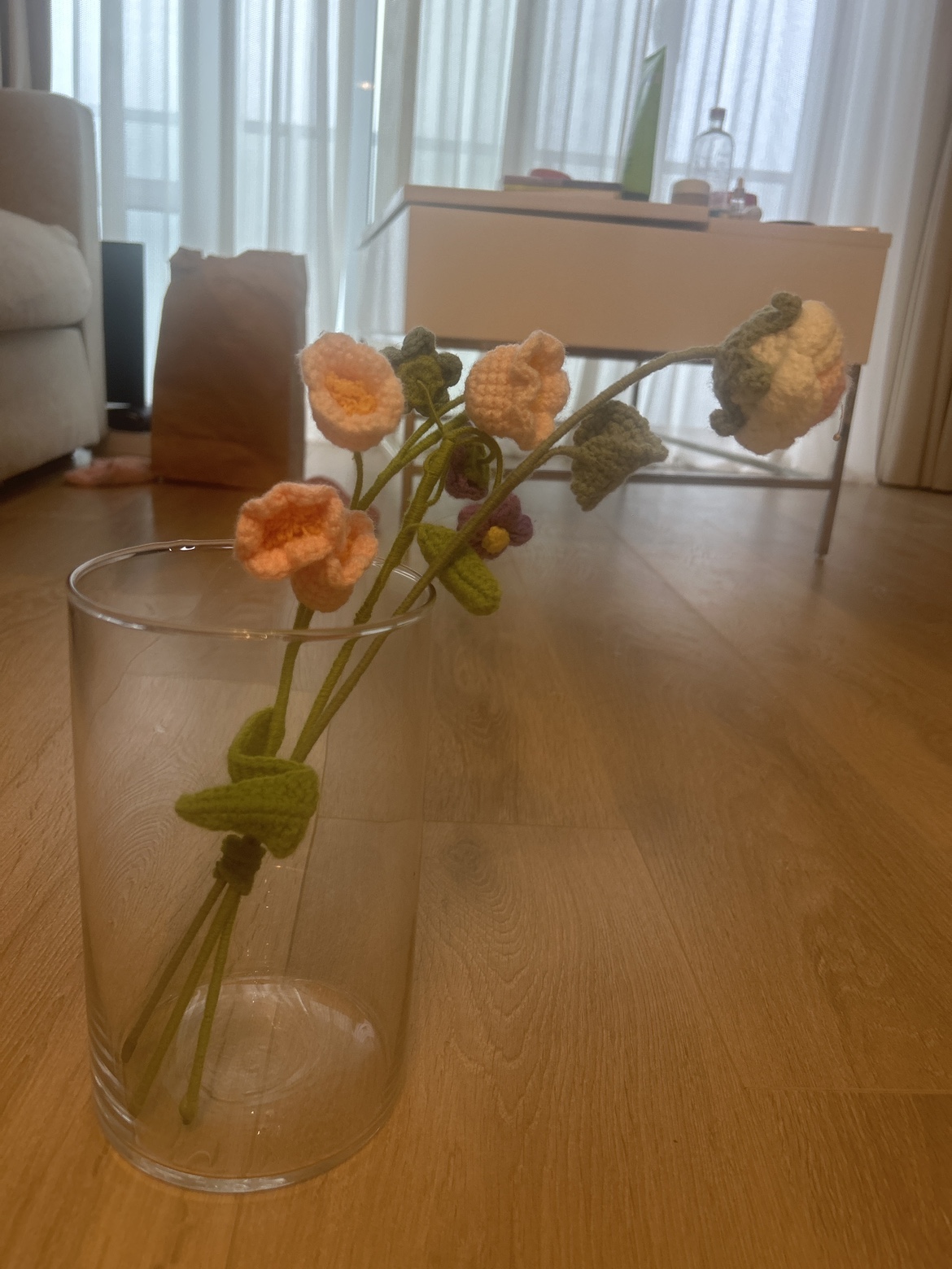 Glass flower vase