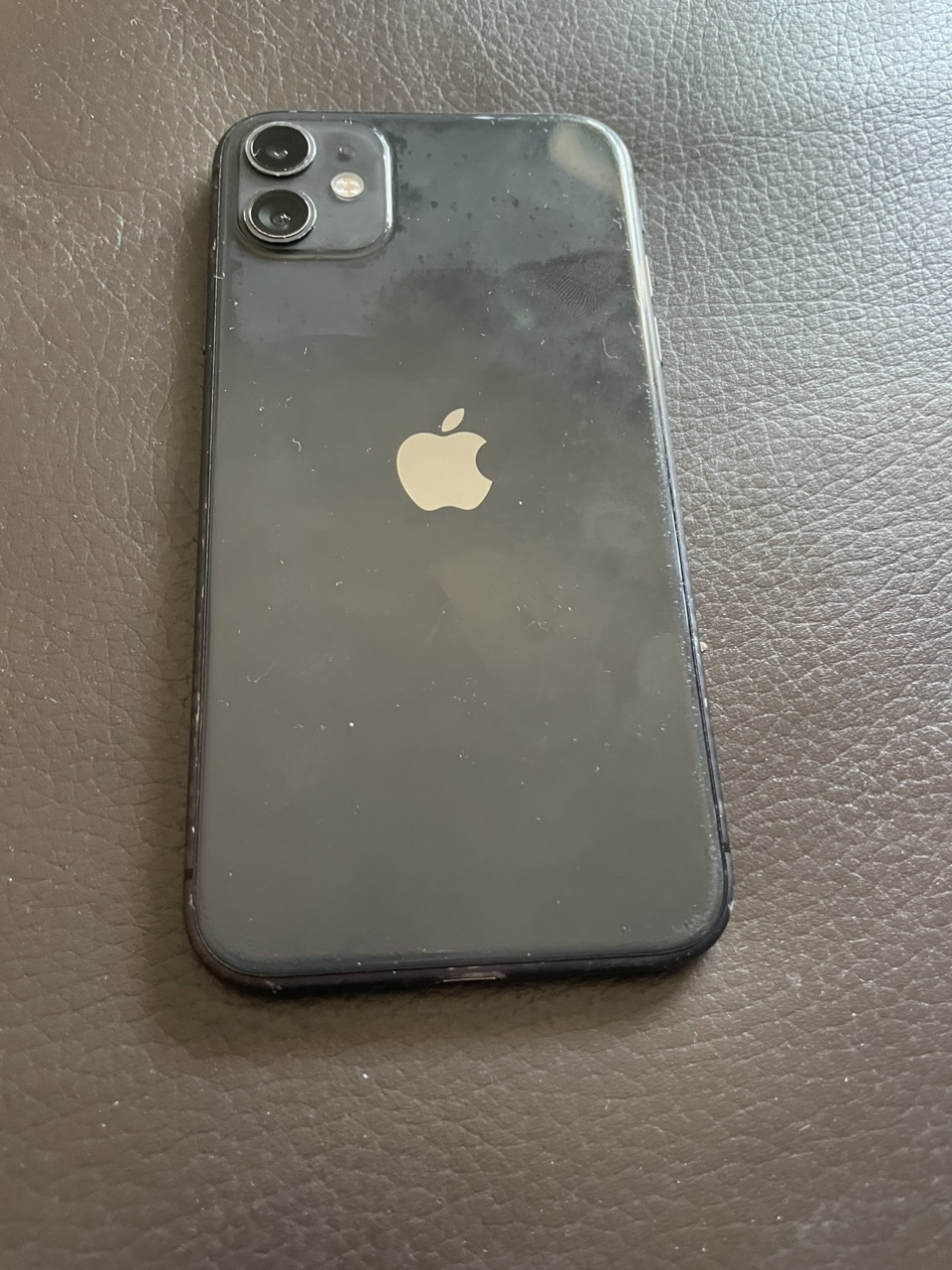 iPhone 11 - photo 3