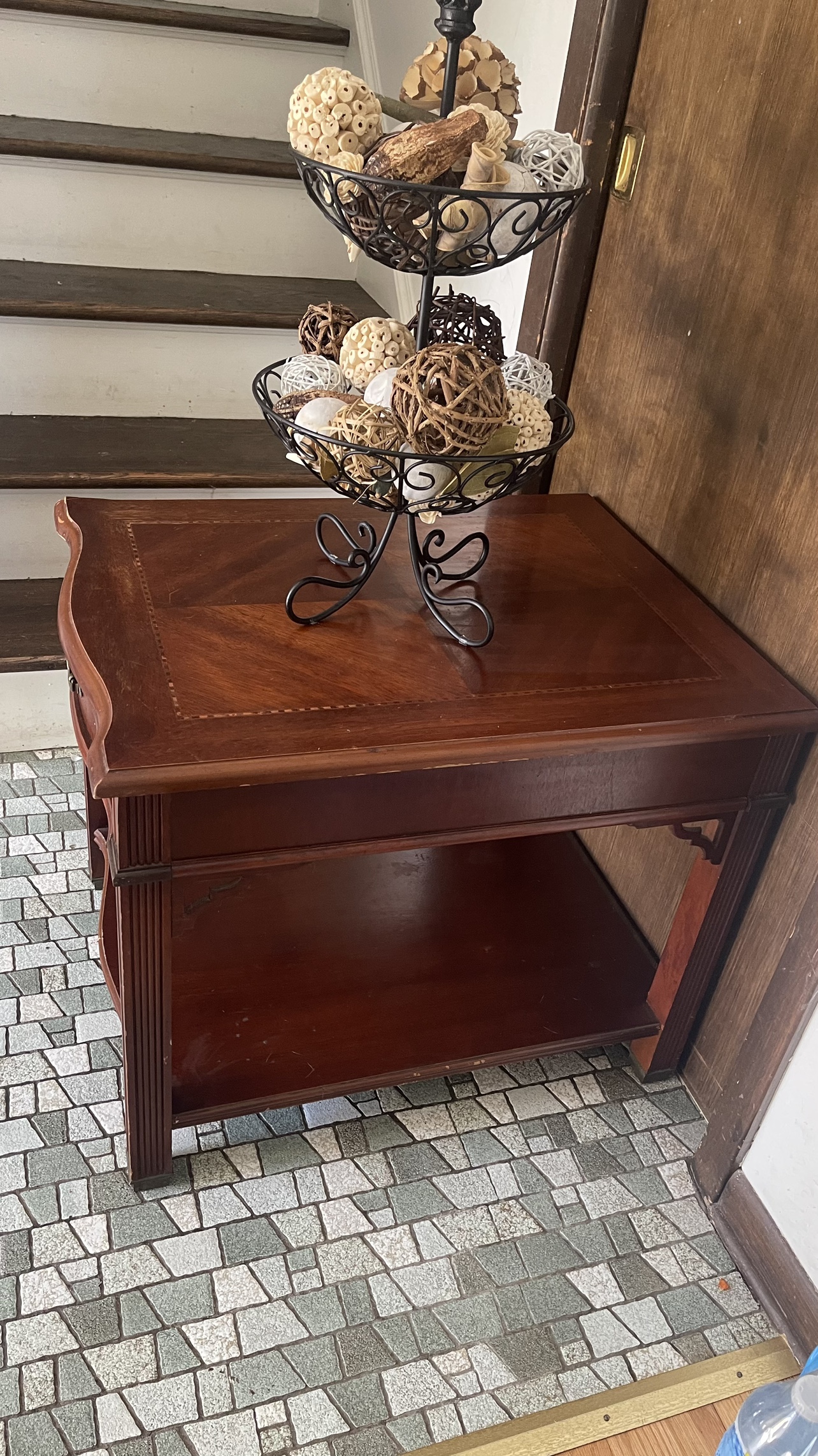End Table with drawer Please Check more pictures condition - photo 2