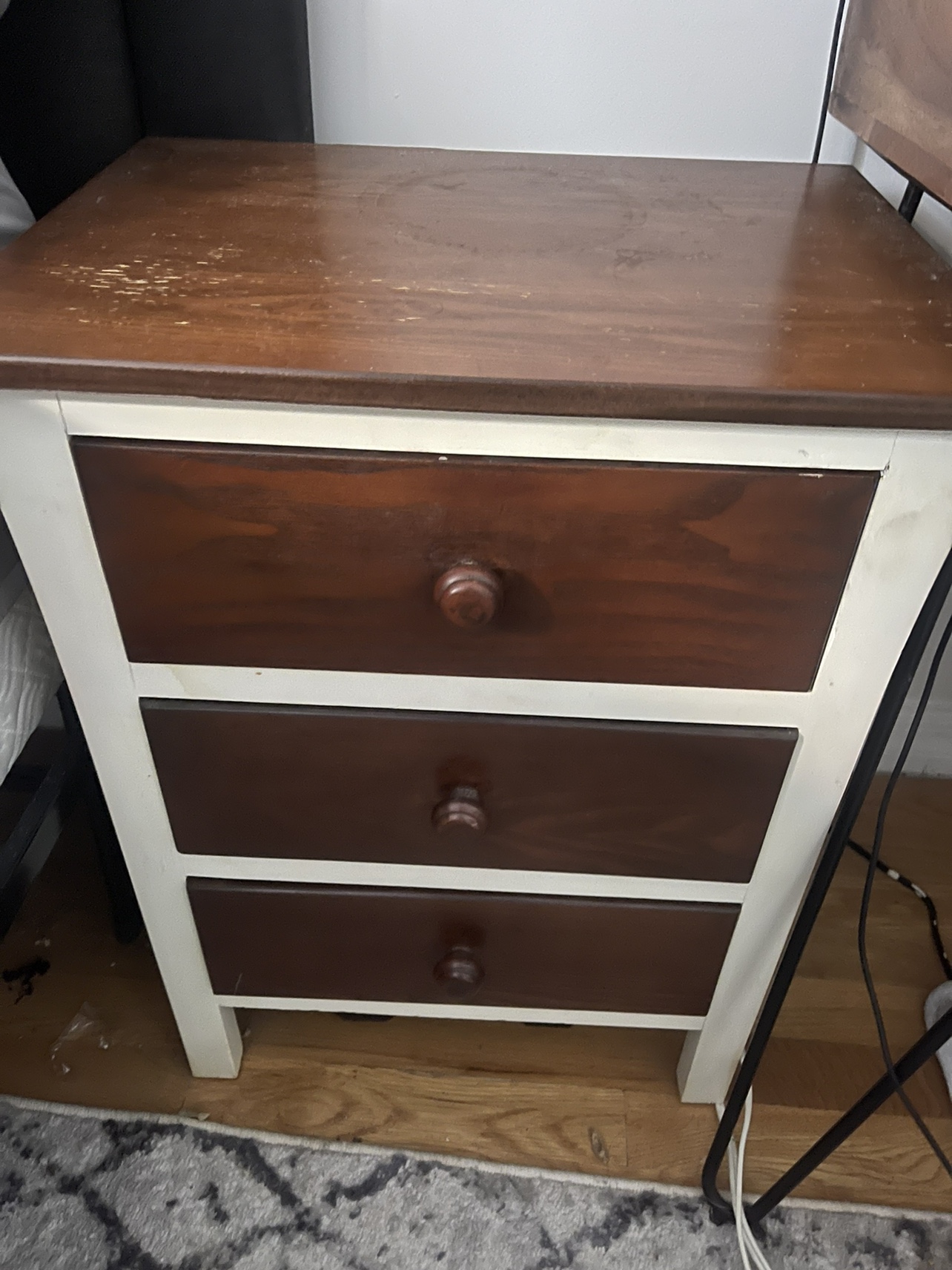 Wooden desk - photo 2
