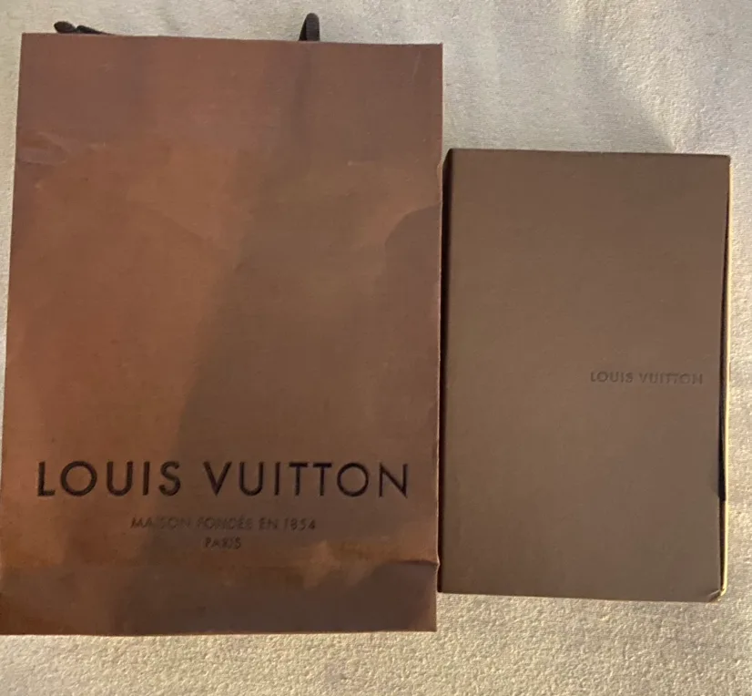 Louis Vuitton Damier Azur Wallet image indicator(6)