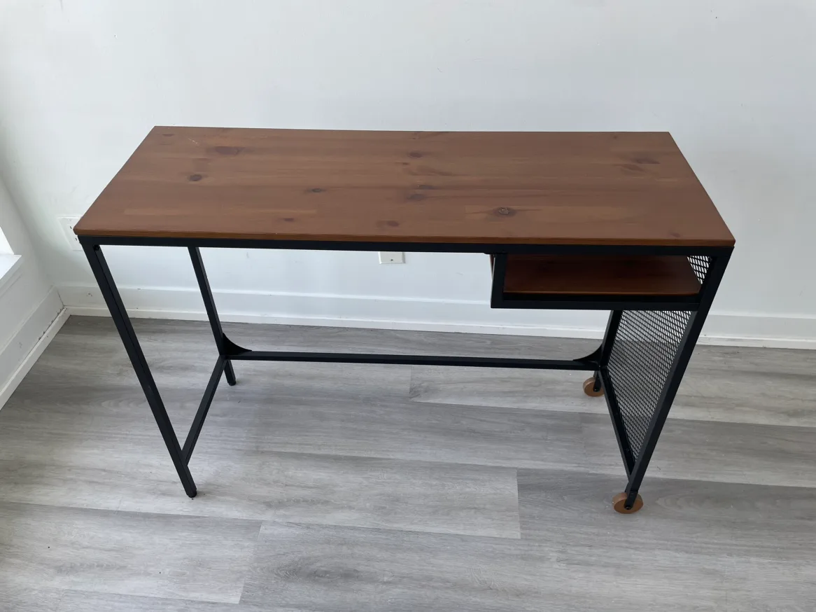 Desk thumbnail