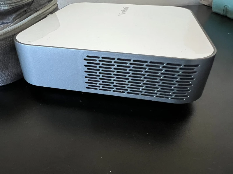ViewSonic M2e LCD Projector - photo 3