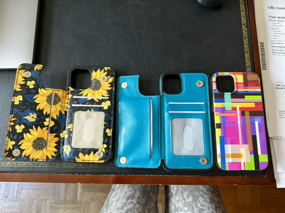 3 X iPhone 12 Cases image indicator(2)