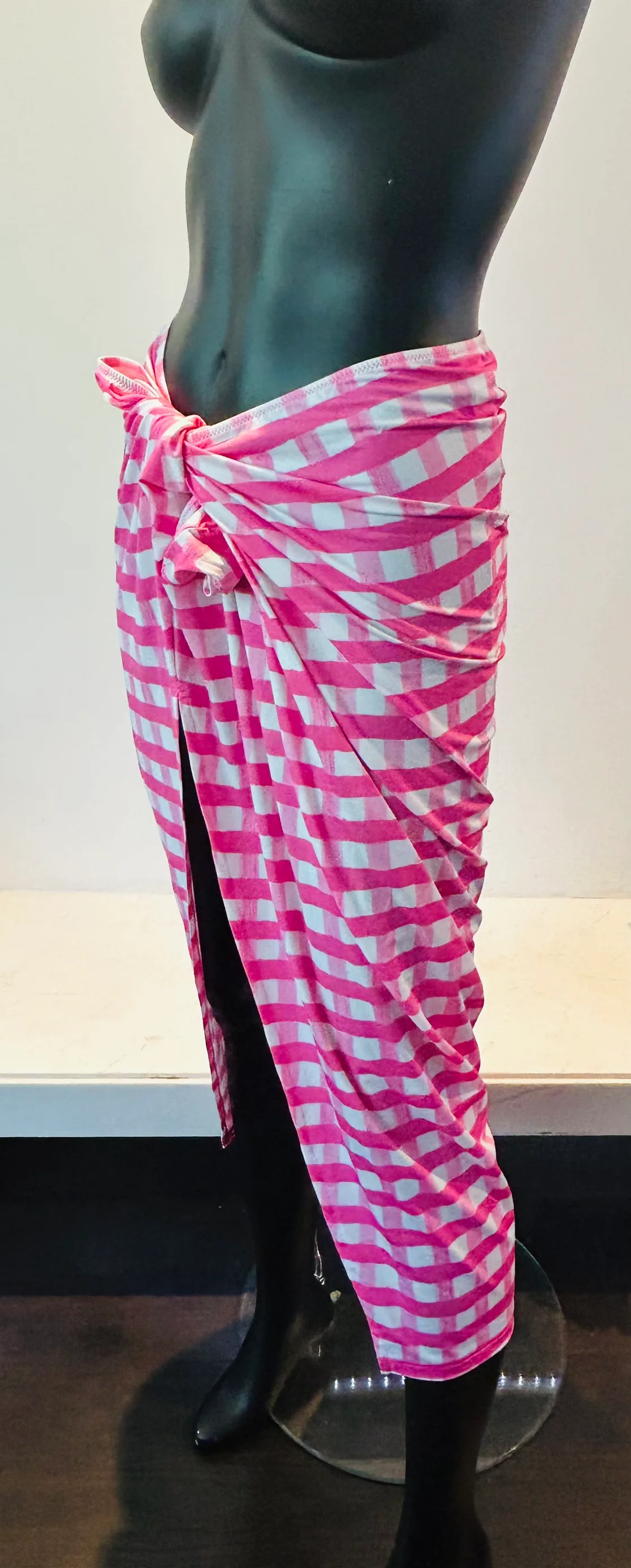 New with tags Jacquemus pink checkered skirt. image indicator(7)