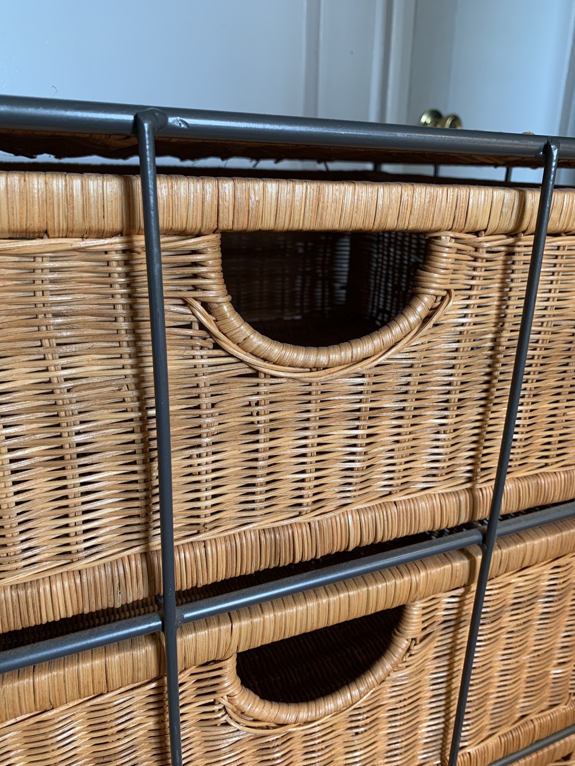 Small Wicker Drawer Dresser - photo 4