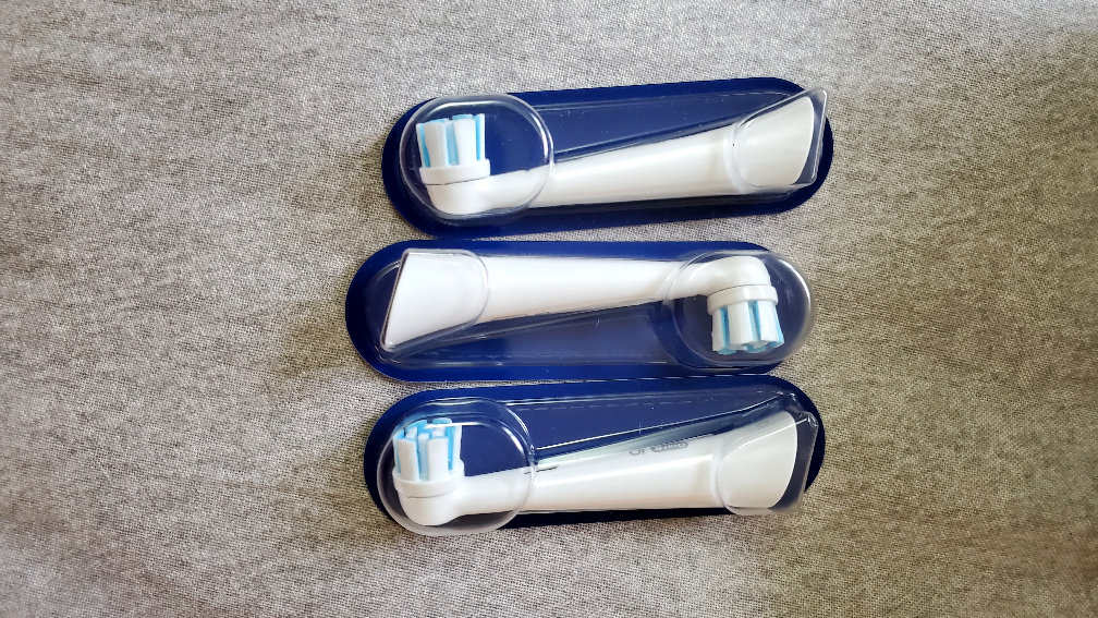 Oral-B iO Series 6 Rechargeable Toothbrush - photo 3