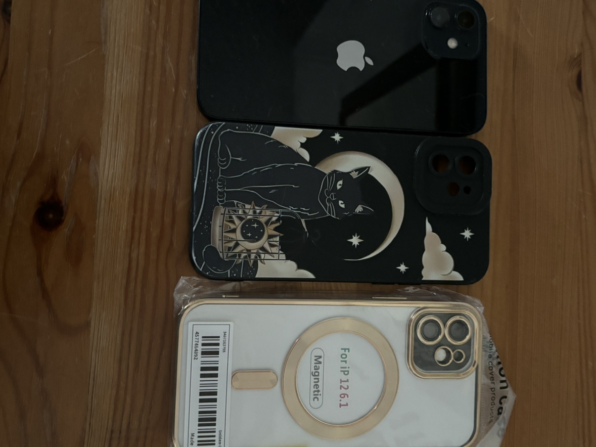 iPhone 12 - photo 3
