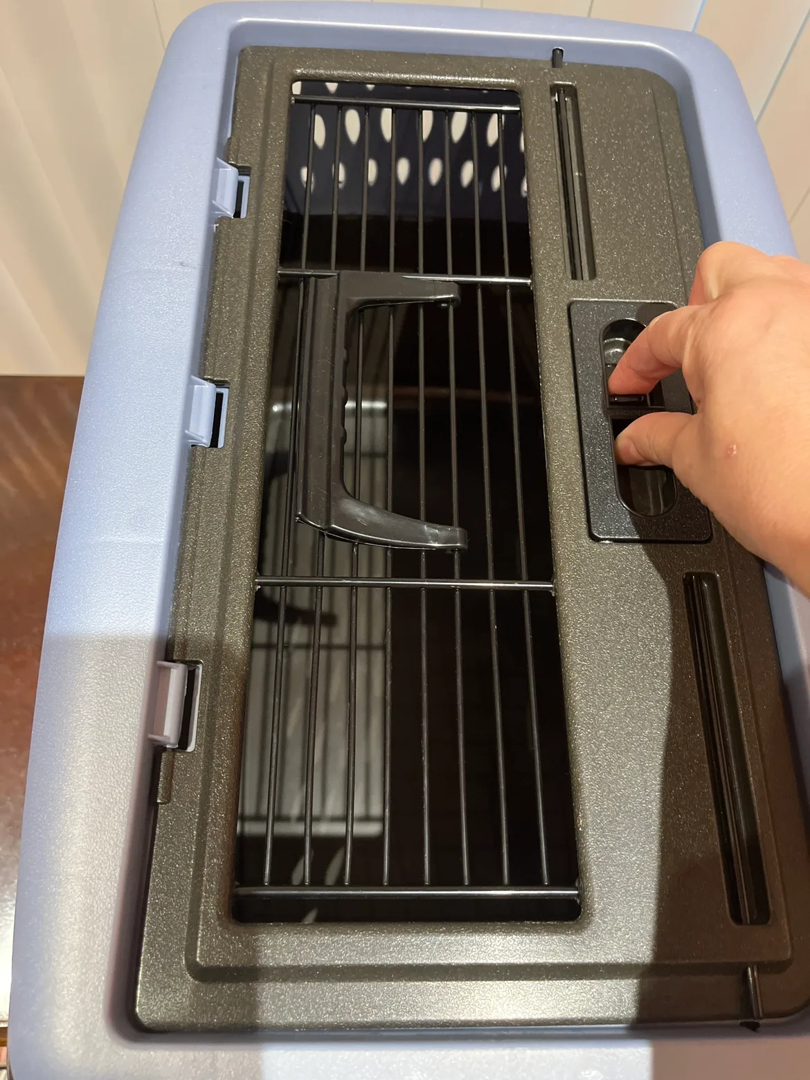 Pet carrier image indicator(3)