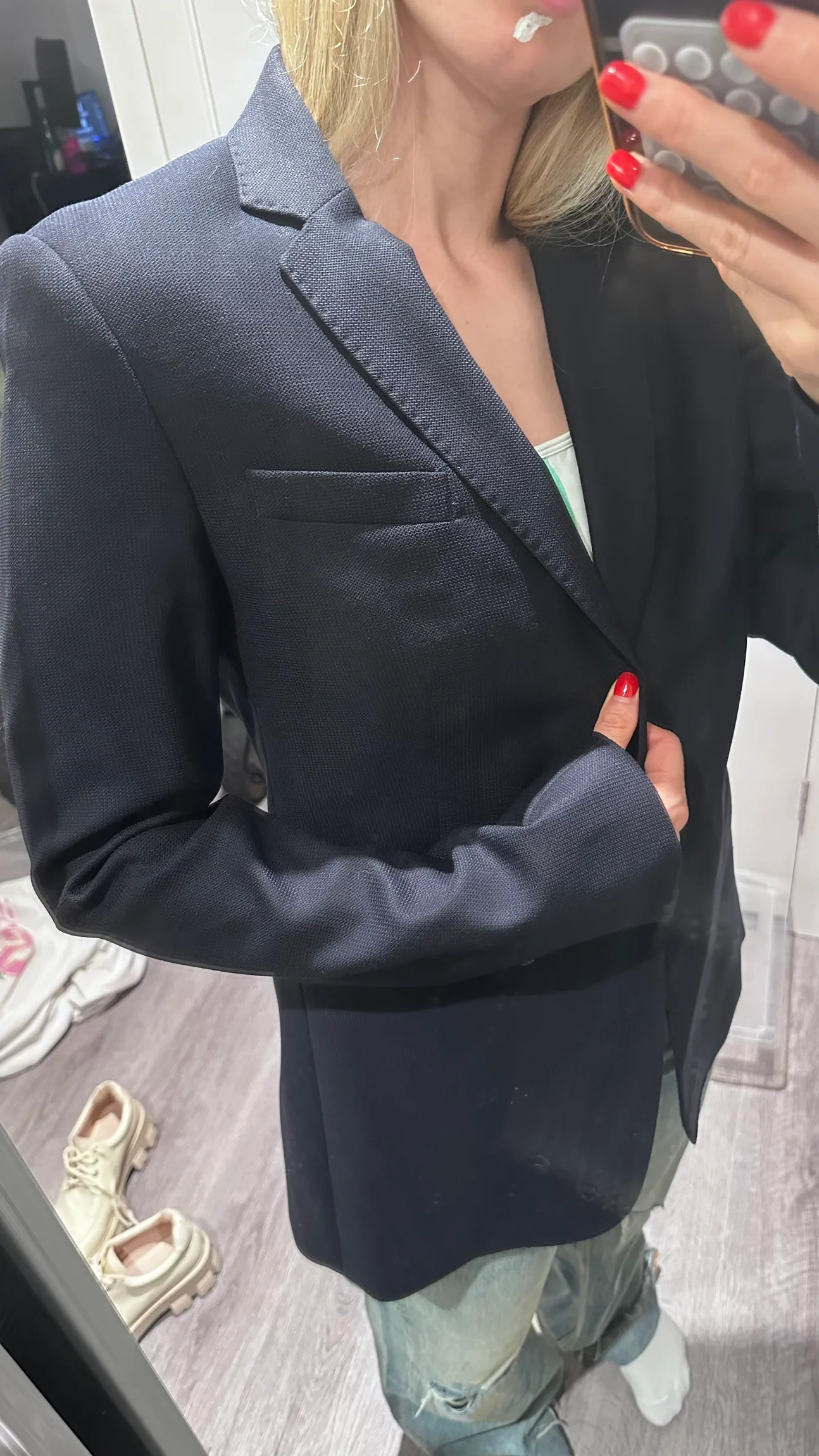 Massimo Dutti Black Blazer image indicator(4)