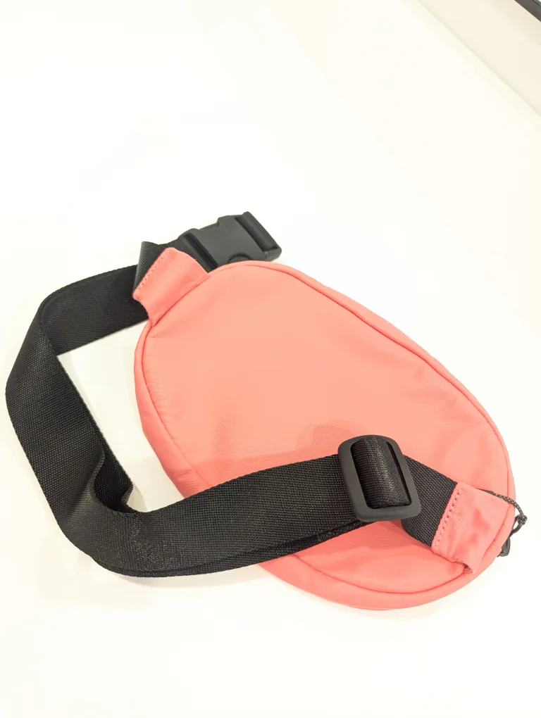 Lululemon Everywhere Belt Bag, pink image indicator(2)