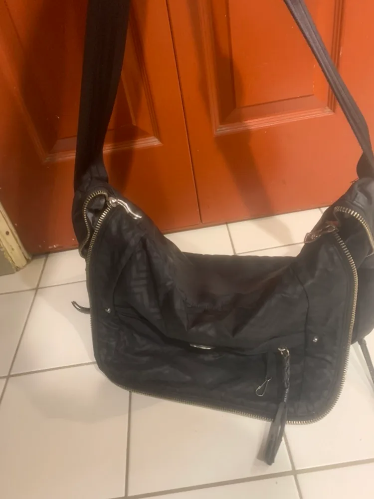 Lululemon Black Gym Bag image indicator(7)