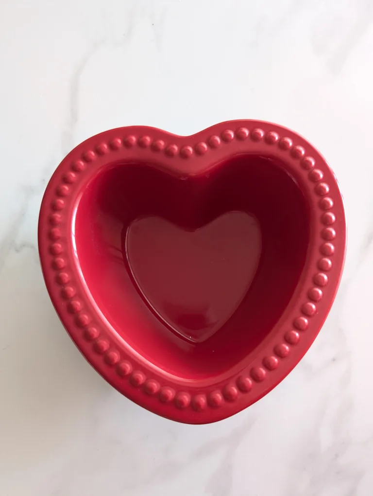 Red Heart Shaped Dish thumbnail