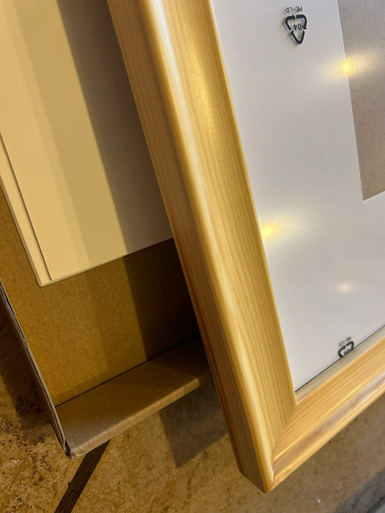 16"x20" Maple Picture Frame, 3 sizes of mats image indicator(2)