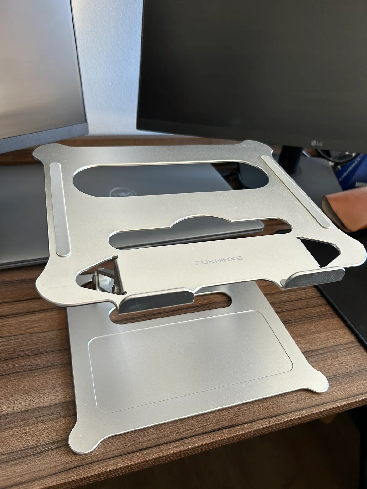 Laptop Stand adjustable thumbnail