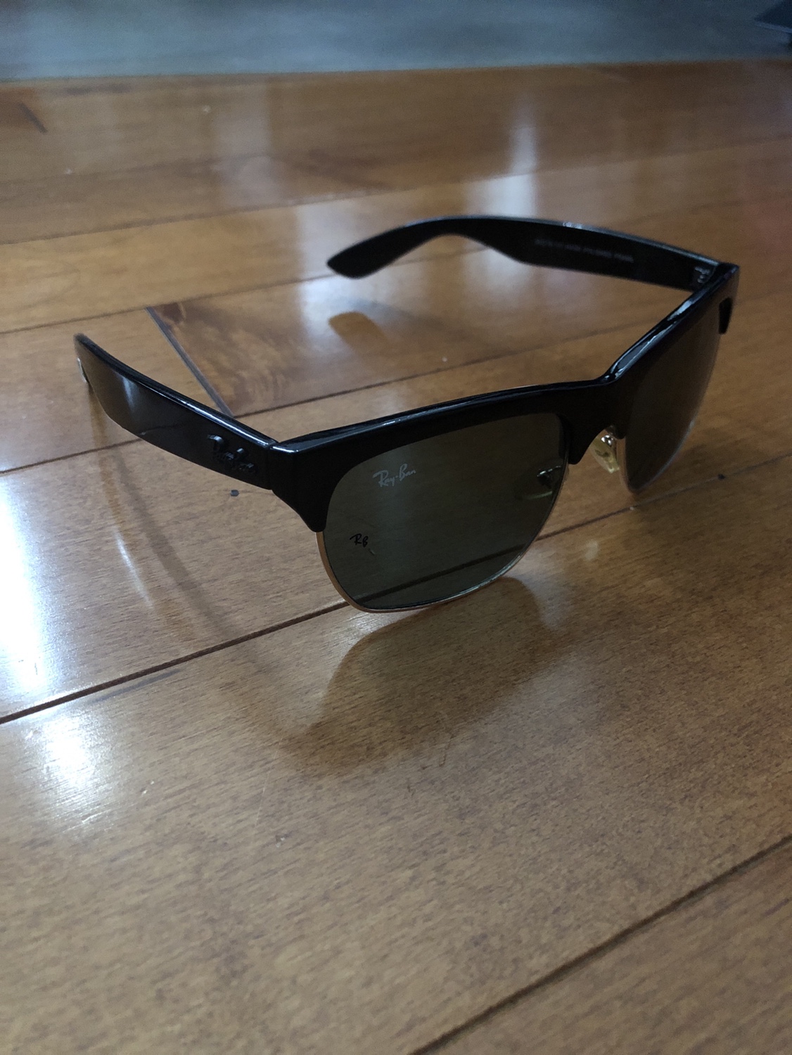 Assorted Unisex and Women’s Sunglasses (No prescriptions lenses) - photo 3