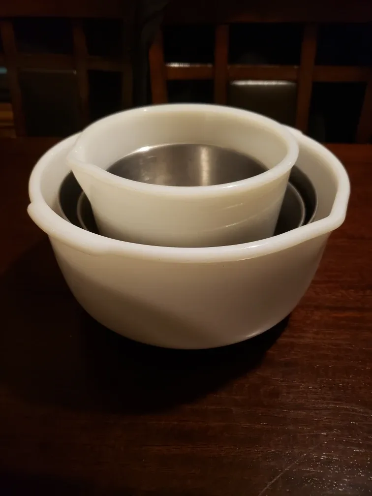 2 sets of mixing bowls glass and metal take one set or both thumbnail