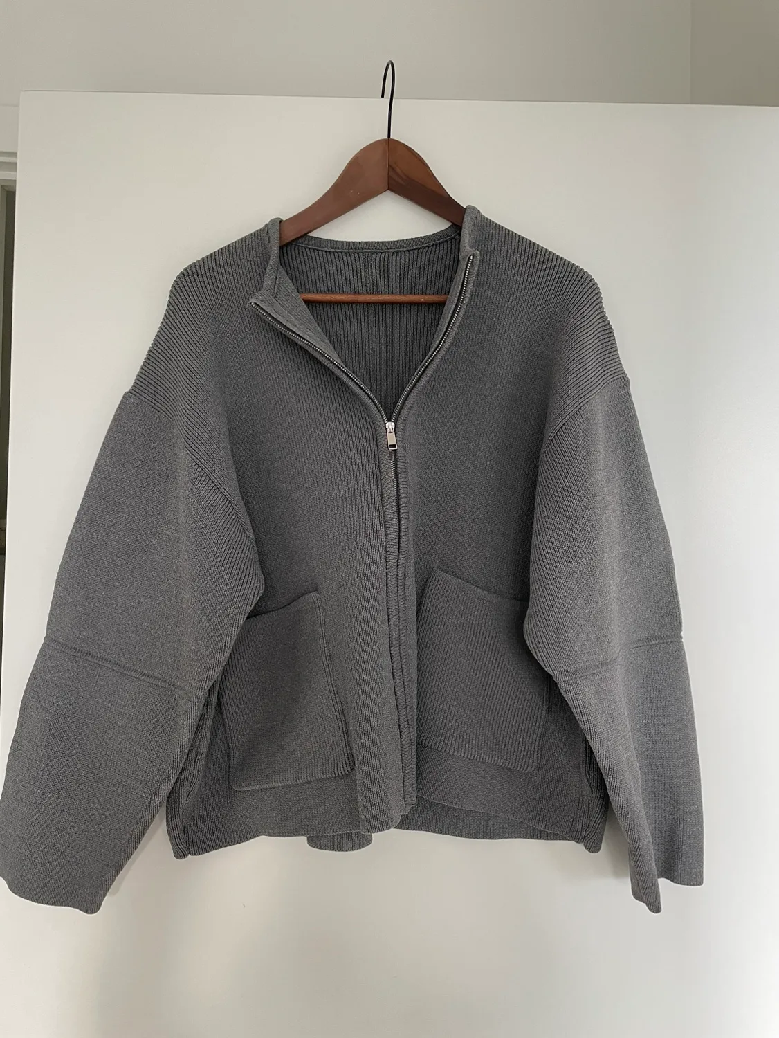 Japanese sweater / jacket image indicator(2)