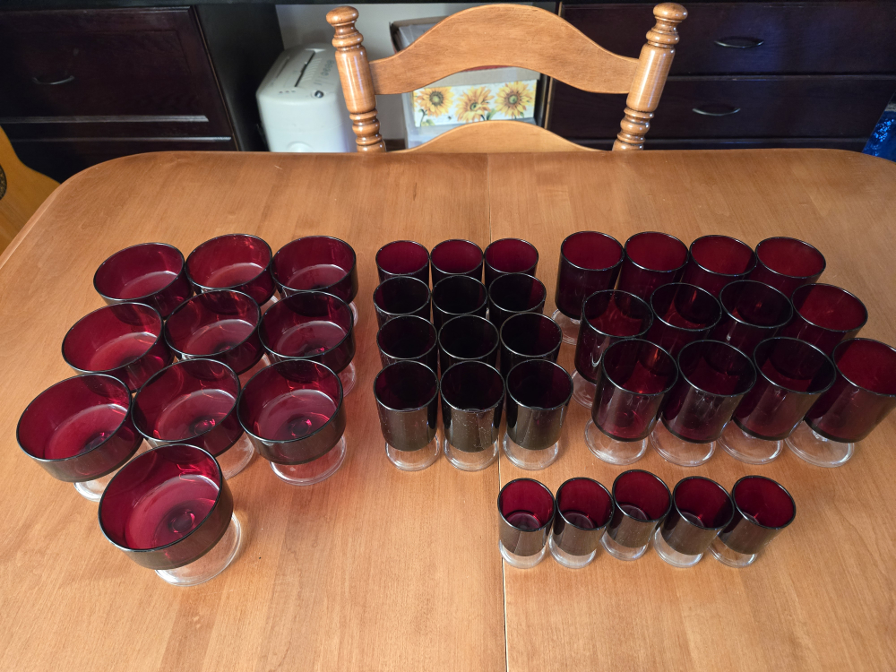 Set of Wine Glasses & dessert bowls