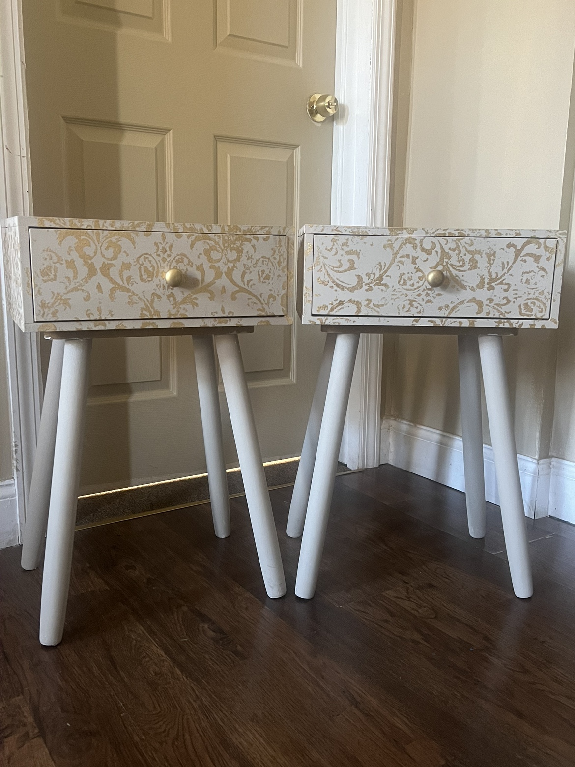 Pair of Nightstands/ Side Tables