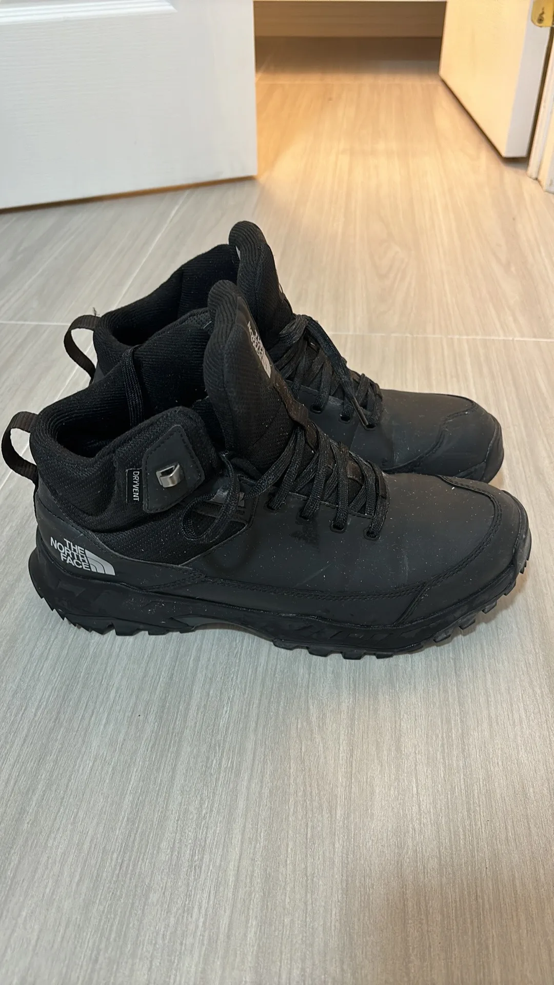 The north face men’s Storm Strike III Waterproof Boots size US10 thumbnail