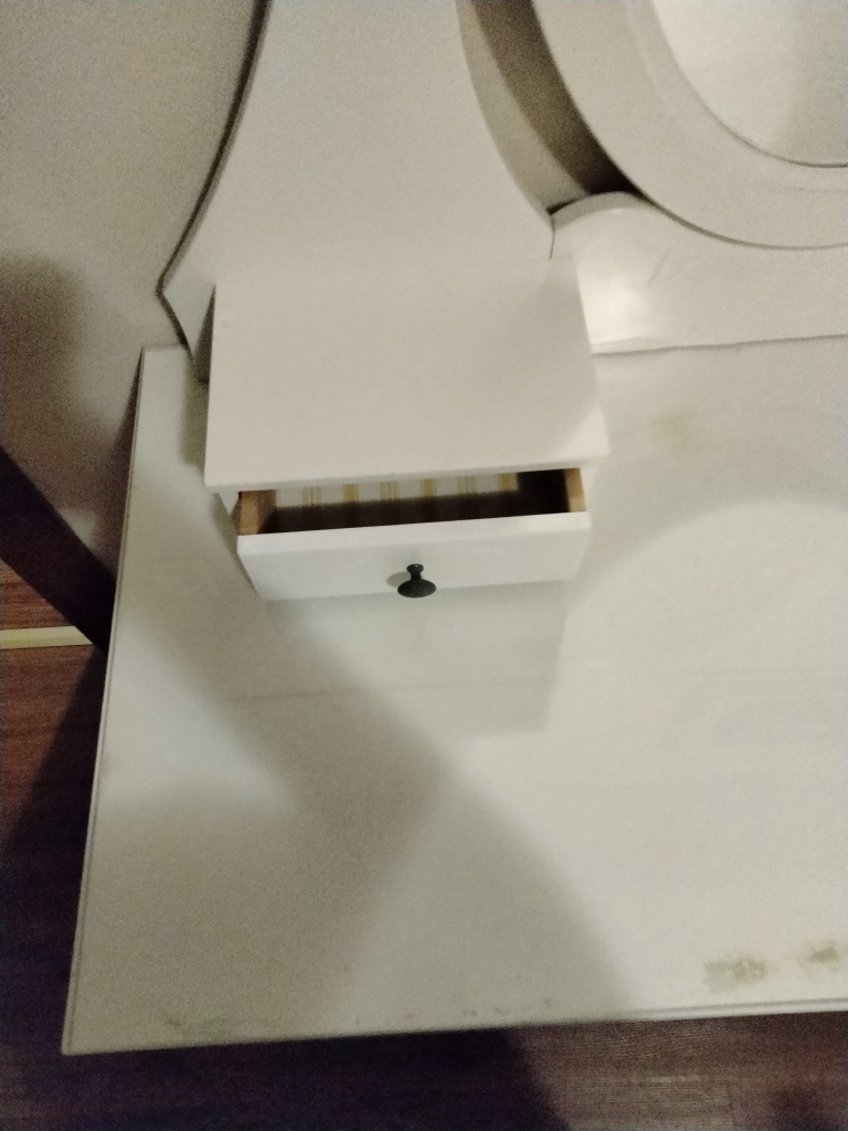 White Vanity Table with Mirror - photo 5