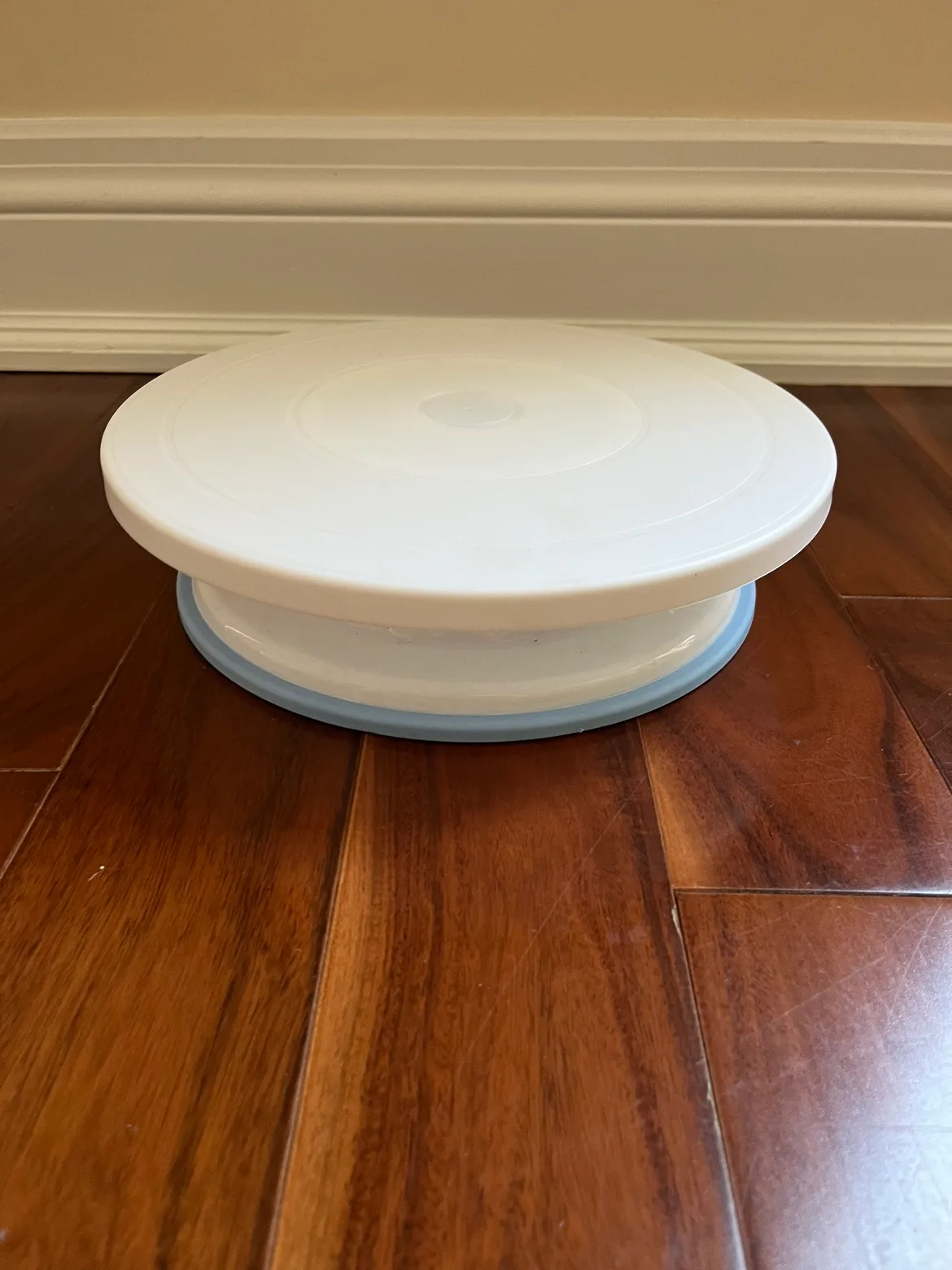 Cake spin stand thumbnail