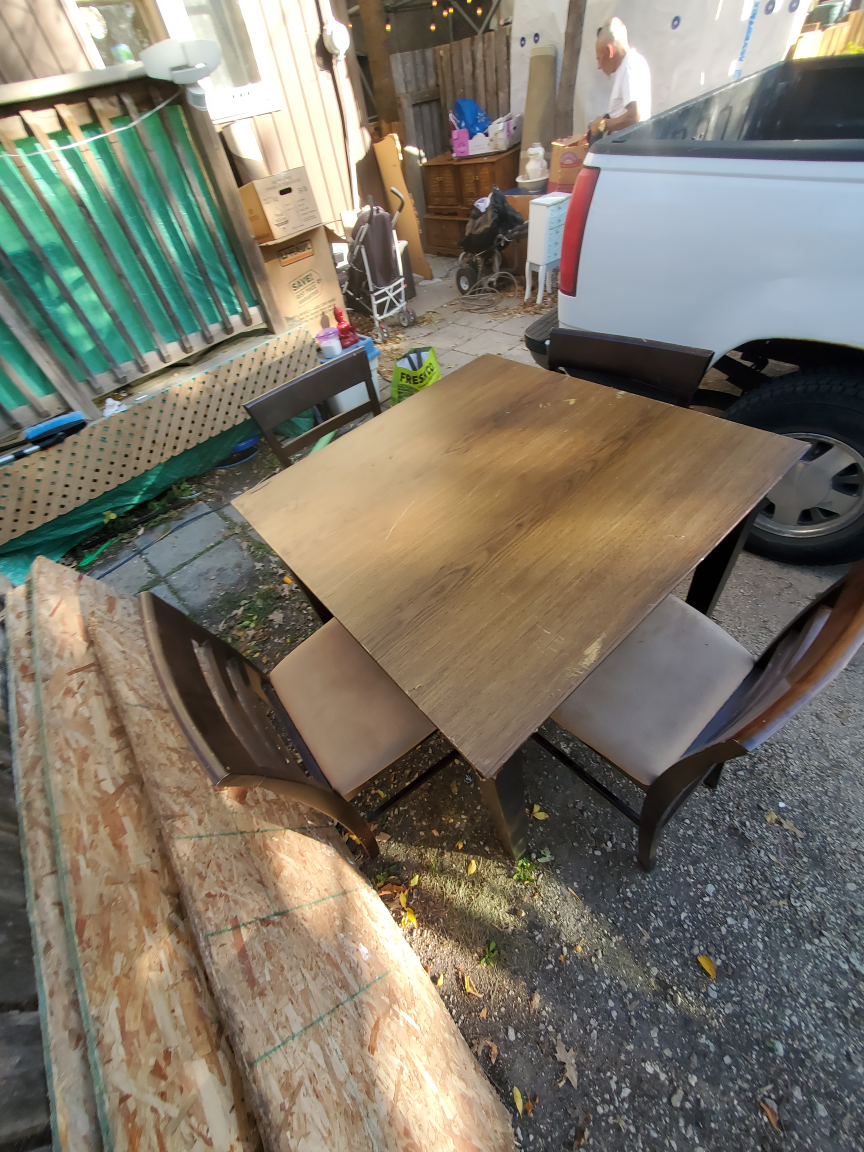 Tabke w 4 chairs - photo 2