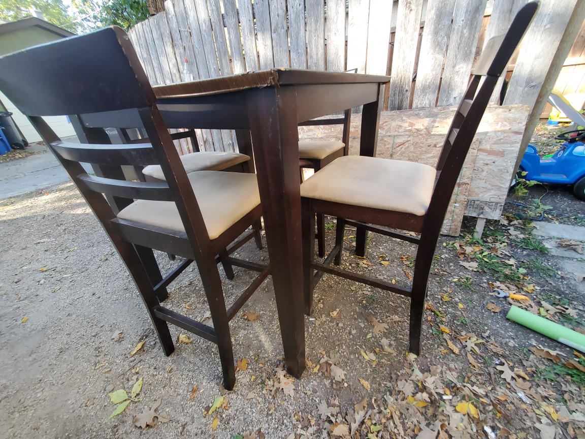 Tabke w 4 chairs - photo 4