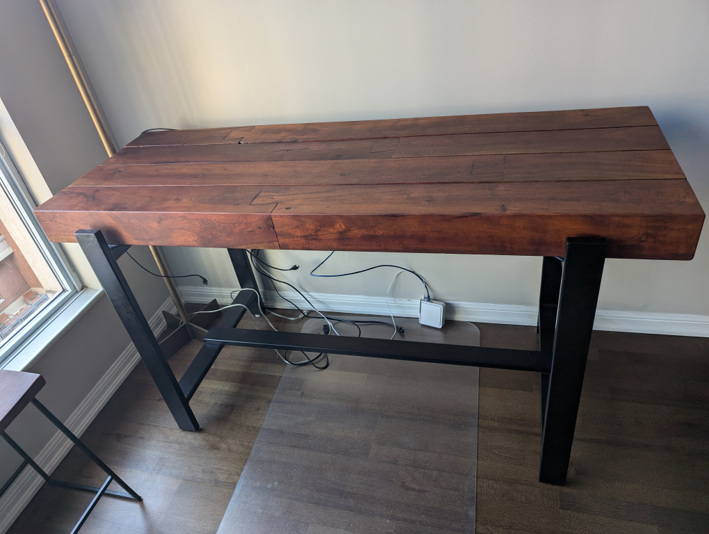 Solid Wooden table with 4 matching stools