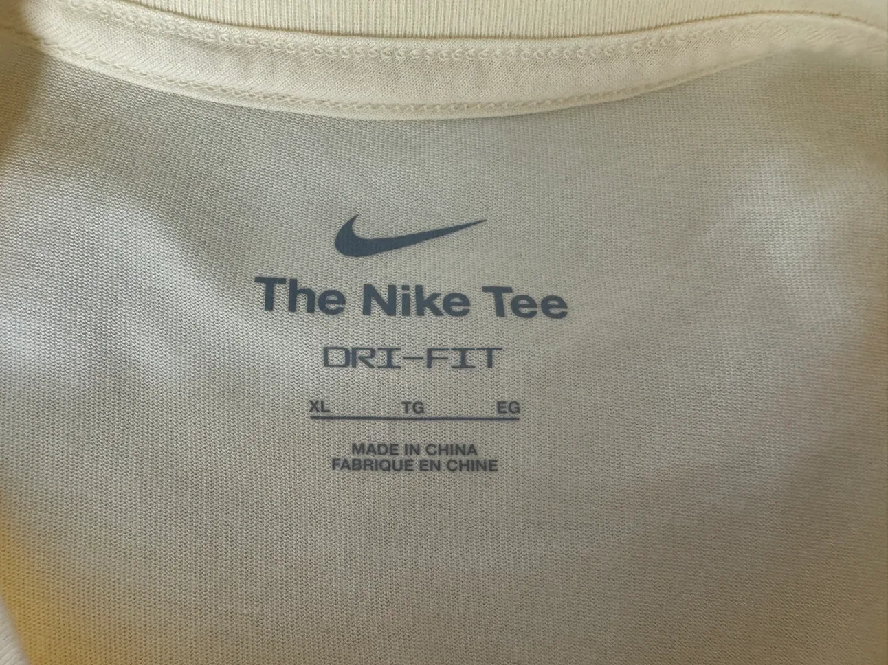 Nike Men’s Trail T-Shirt image indicator(5)