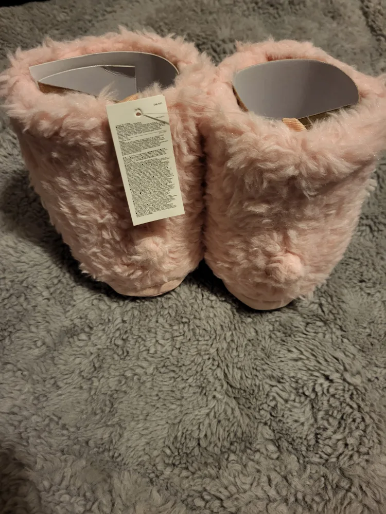Kids Llama Slippers Size:12/13 image indicator(6)