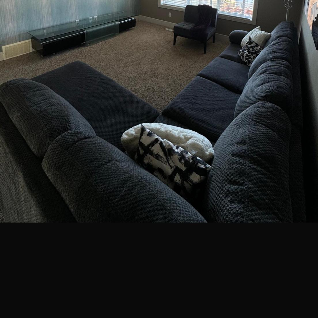 Large Sectional Sofa - photo 2