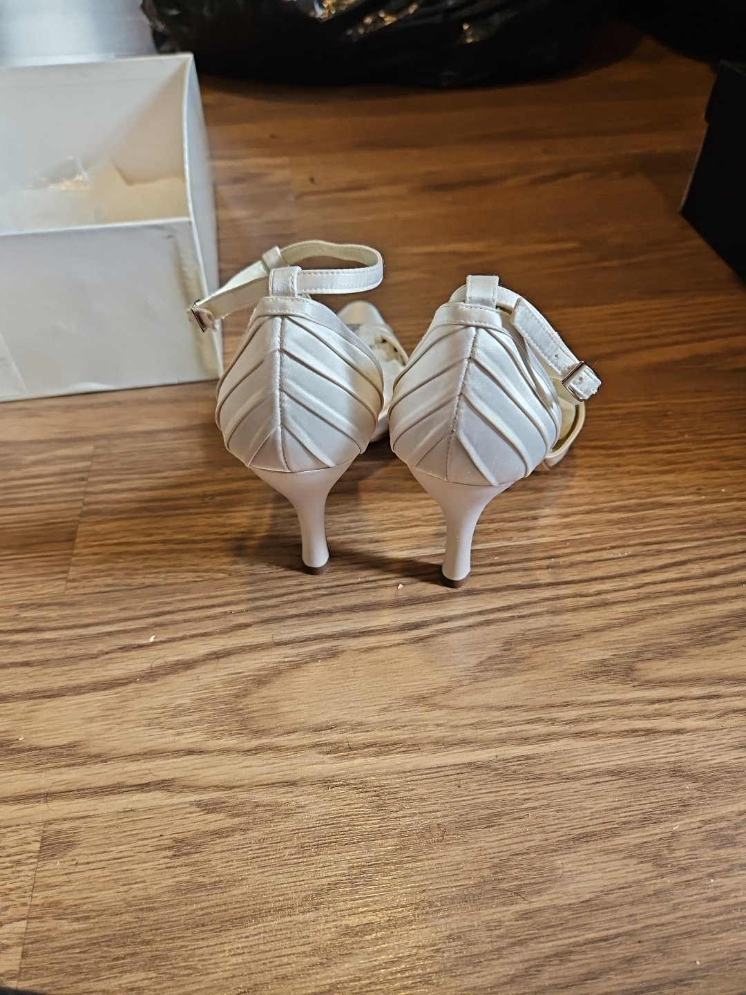 Diane Lynn By Saugus Shoe Wedding Shoes Size 7 Pointy 4" Heel - photo 3