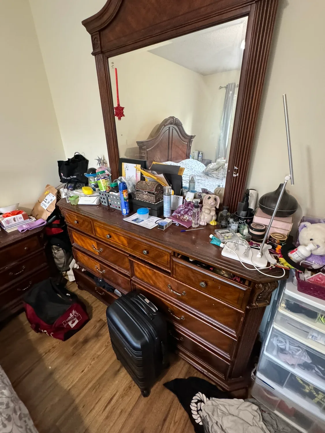 Wooden Dresser Set only 80 or best offer image indicator(2)